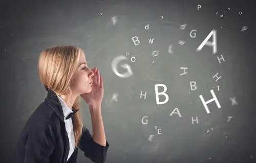 从社恐到社牛，口吃矫正到底帮了我们多少？