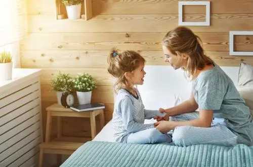 语迟孩子变孩子王，妈妈主动帮着宣传，这是语