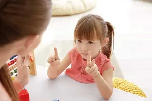 成都中心：这个爱打小报告的男孩曾经是语言发育迟缓？