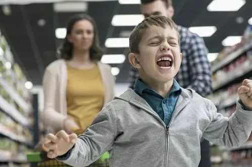 武汉中心：这个自闭症儿童迈出了“独立”的第一步